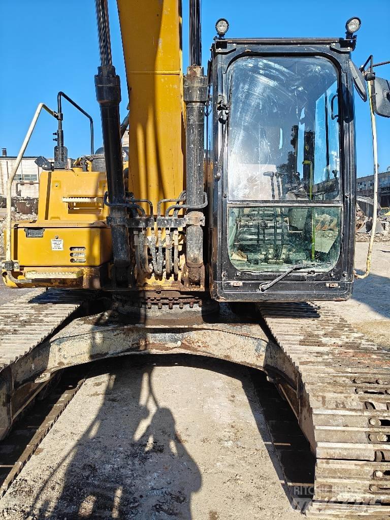 CAT 320F Vikšriniai ekskavatoriai