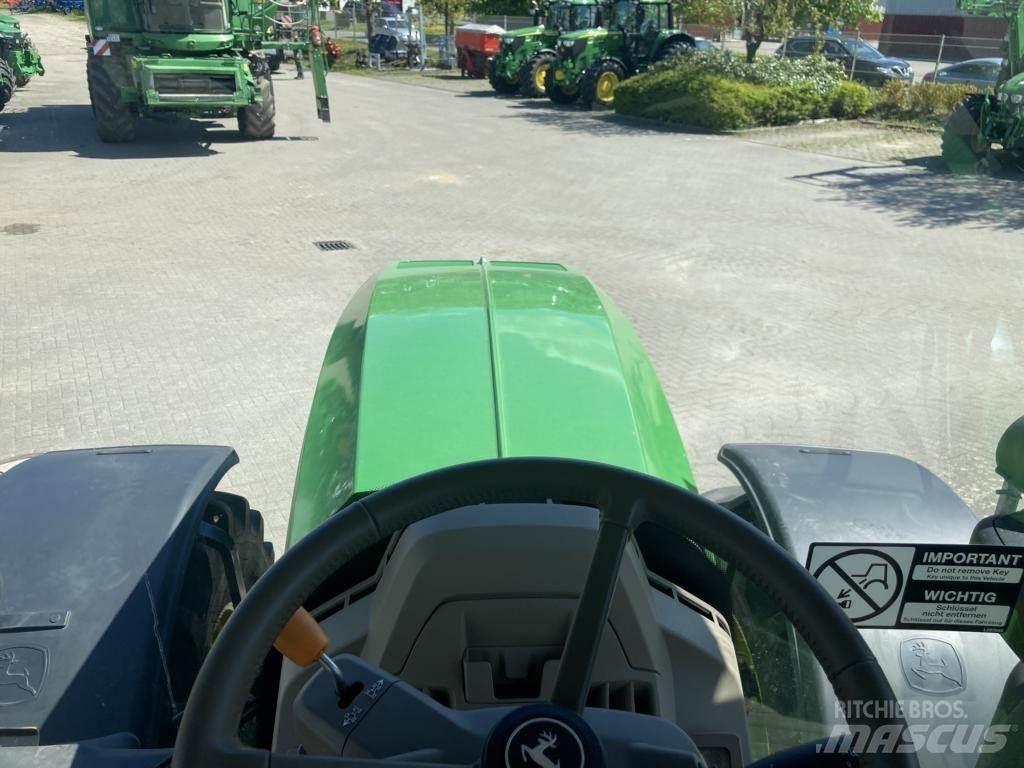 John Deere 6R215 Traktoriai