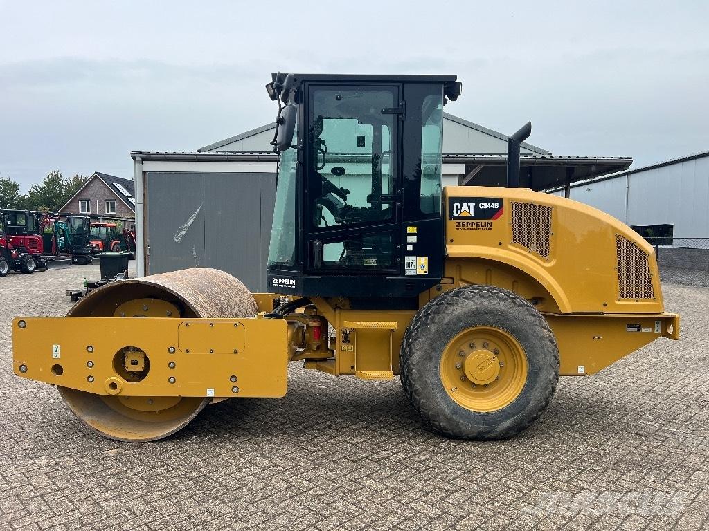 CAT CS44B - CS 44 B Vieno būgno volai