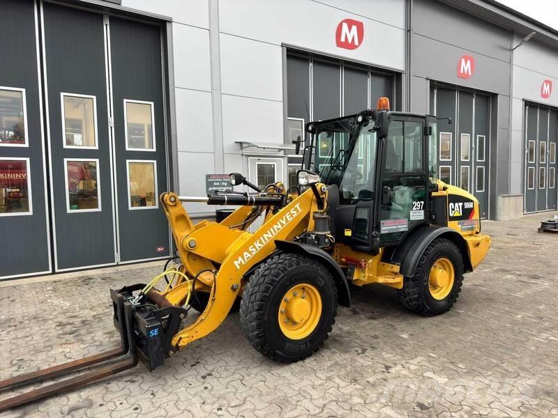 CAT 906M Cat 906M Naudoti ratiniai krautuvai