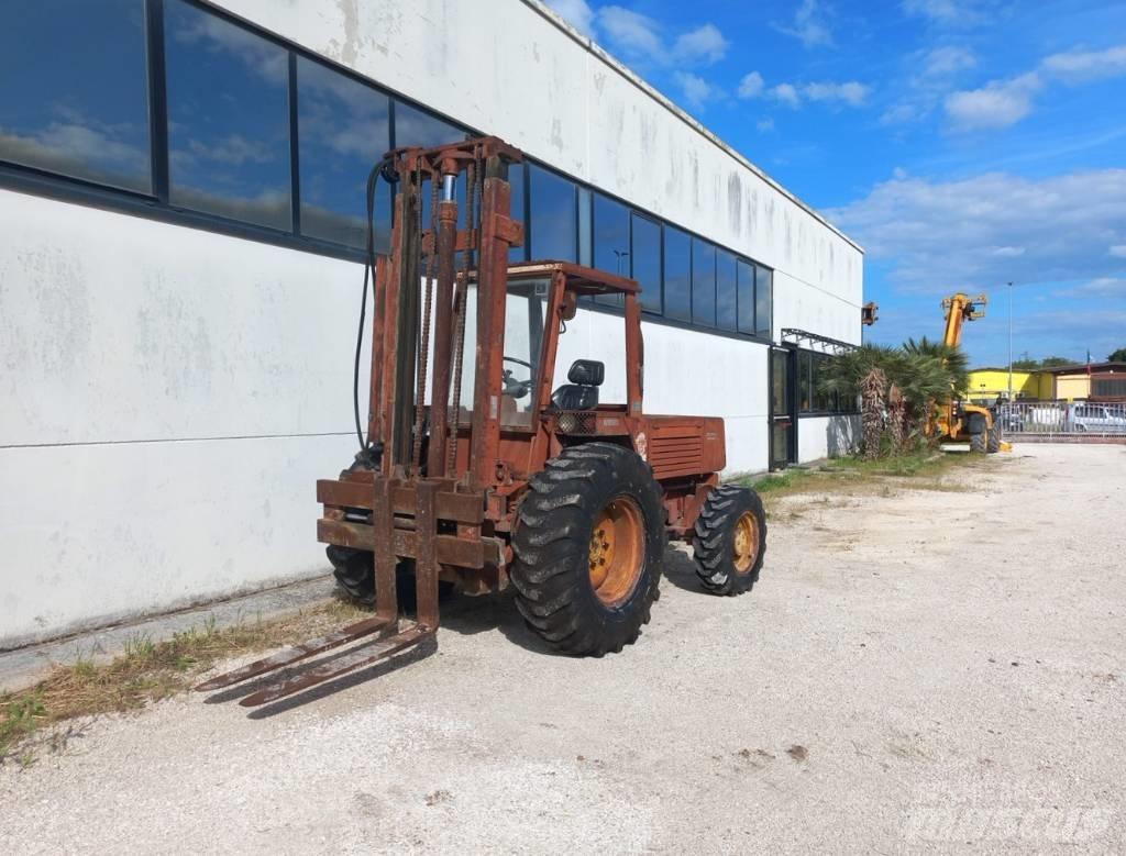 Manitou 4RM30G Dyzeliniai krautuvai