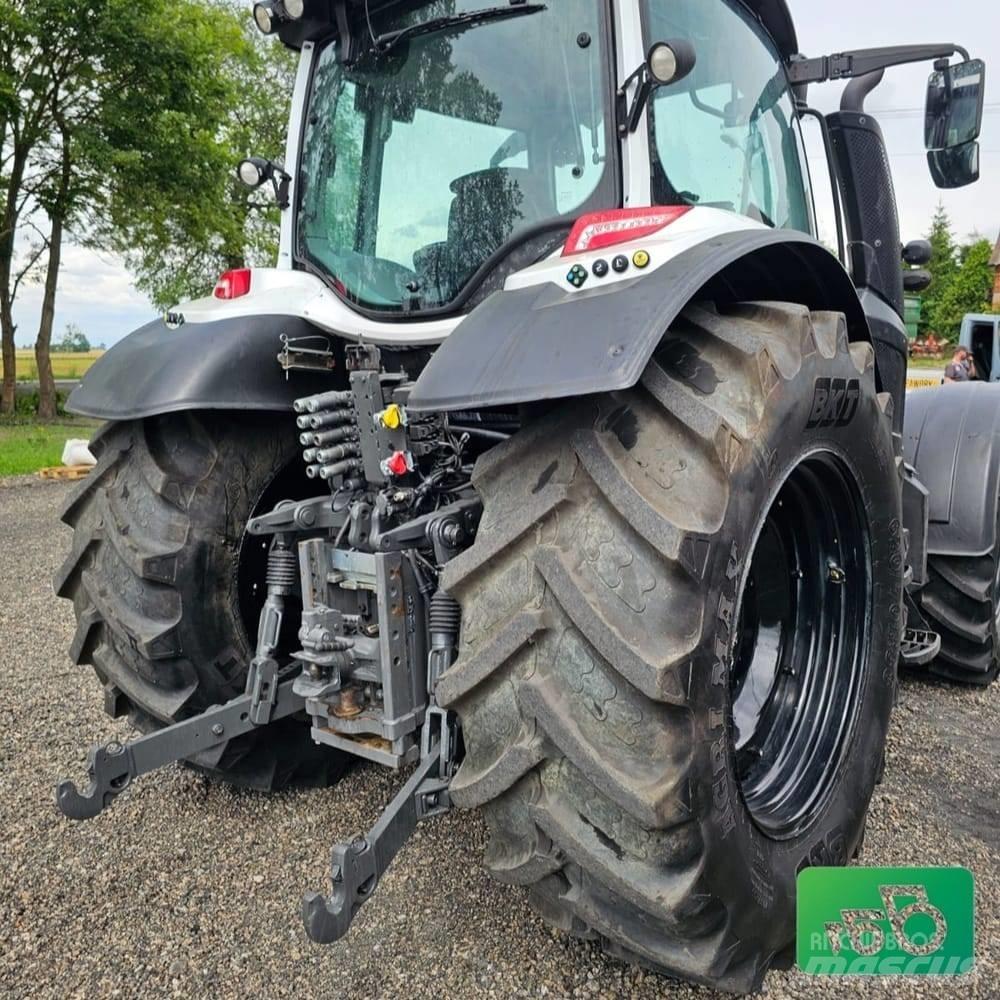 Valtra N174 Traktoriai