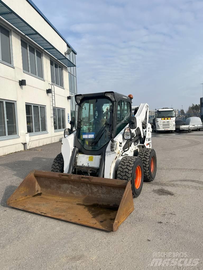 Bobcat S 650 Krautuvai su šoniniu pasukimu
