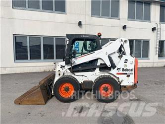Bobcat S 650 Krautuvai su šoniniu pasukimu