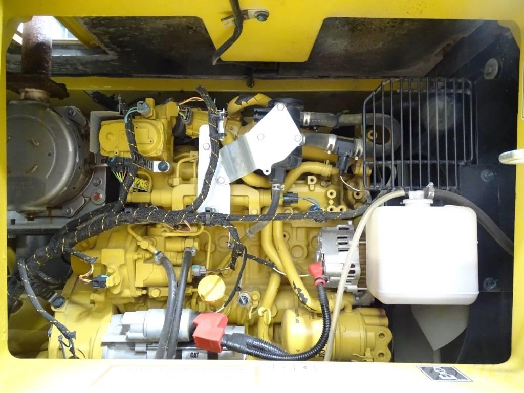 CAT 310 Vikšriniai ekskavatoriai