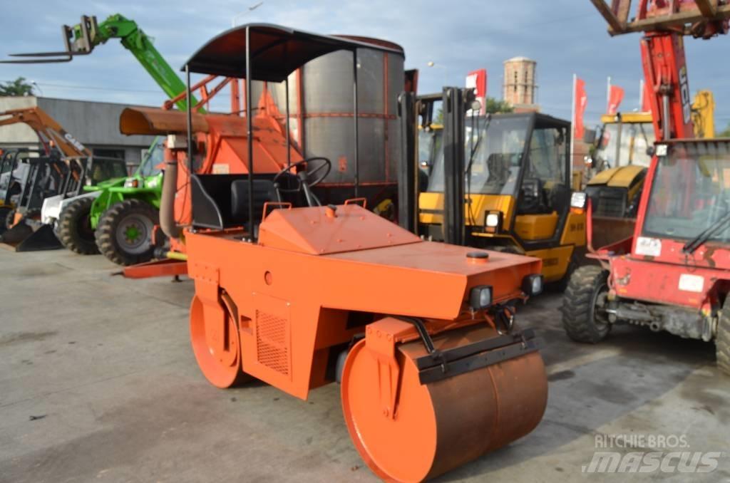 Bomag BW 90 Porinių būgnų volai