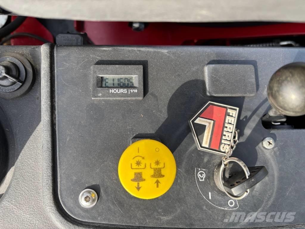 Ferris IS 2200 Žoliapjovės su lankstiniu vairavimo mechanizmu