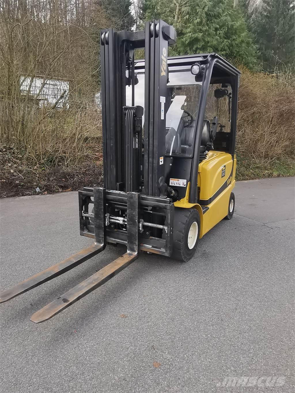 Yale ERP30VL Elektriniai šakiniai krautuvai