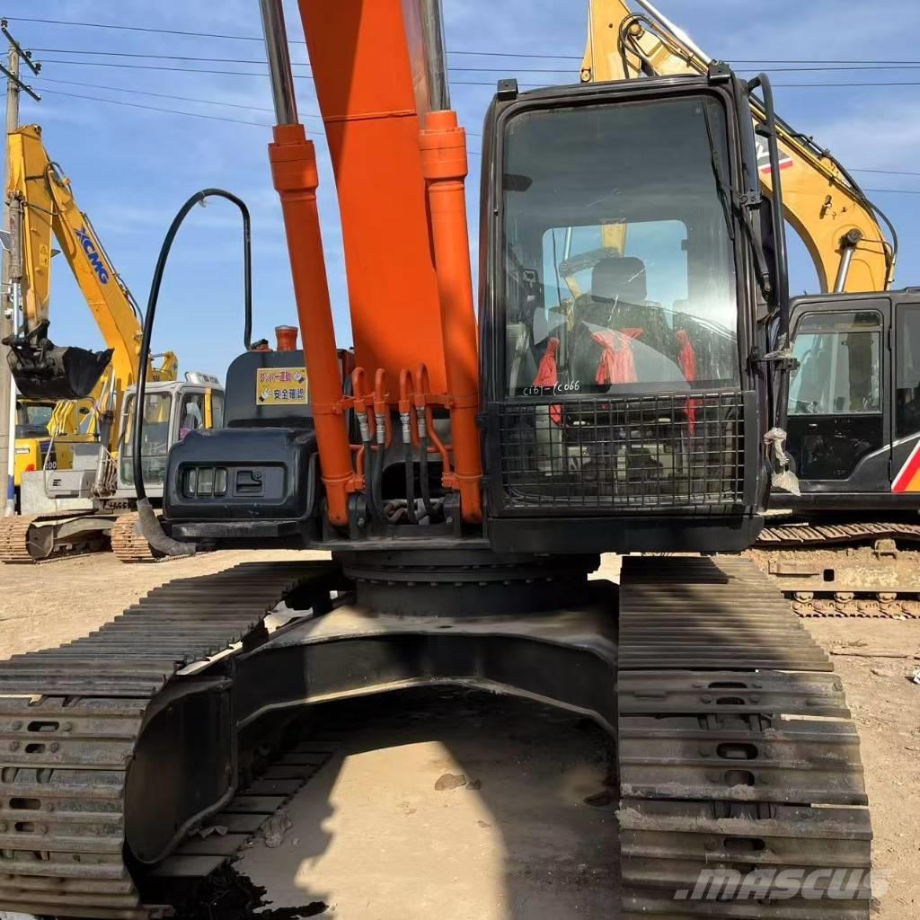 Hitachi ZX 160 Vidutinės galios ekskavatoriai 7-12 t