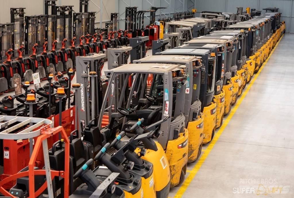 Jungheinrich EFG213 Elektriniai šakiniai krautuvai
