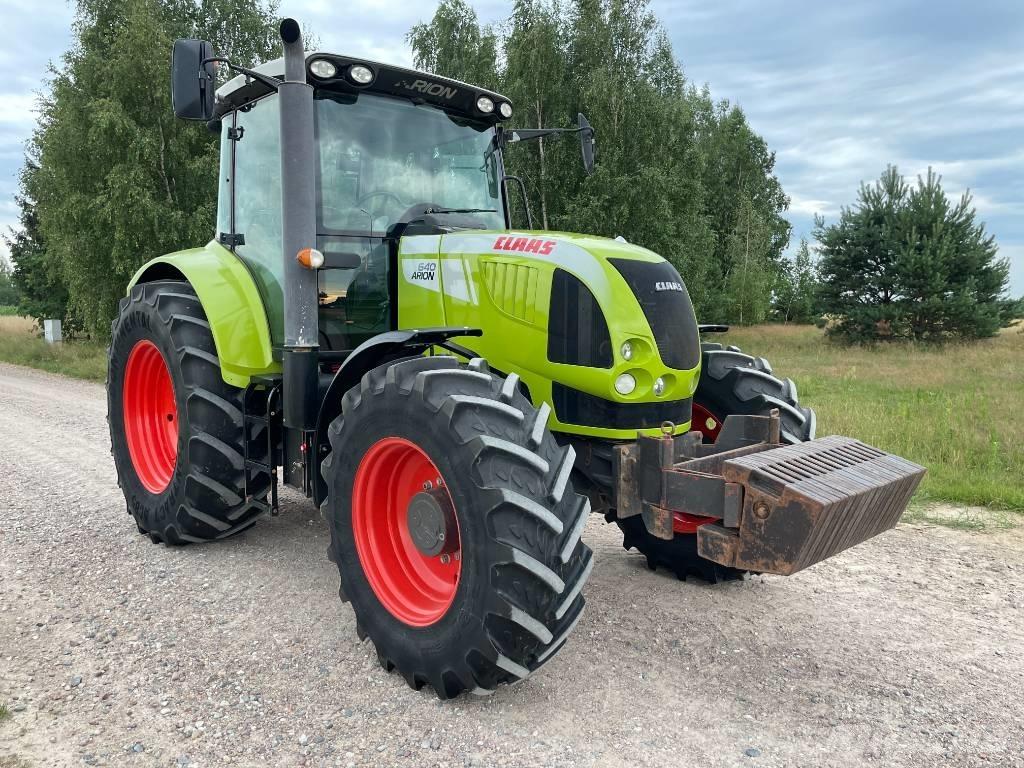 CLAAS Arion 640 Traktoriai