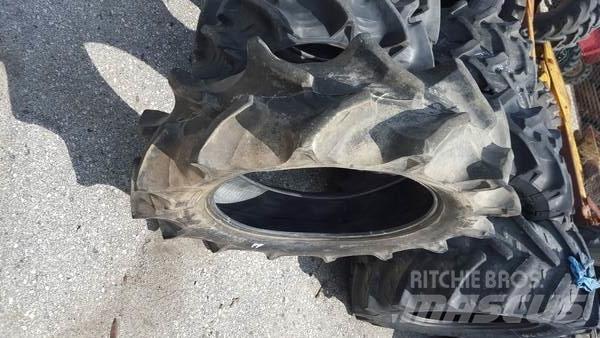  Pneus 9.5-24 Padangos, ratai ir ratlankiai