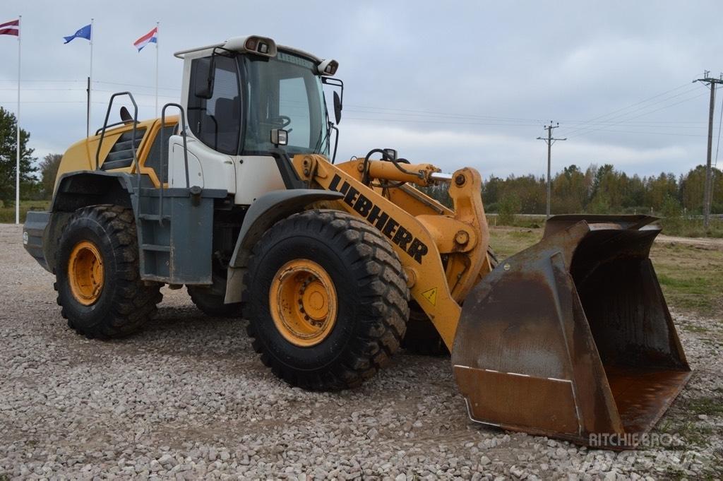 Liebherr 556 2plus2 Universalūs ratiniai krautuvai