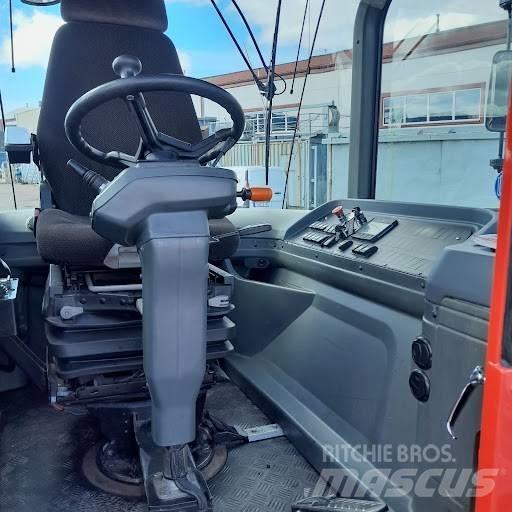 Kalmar TR618i Naudoti terminalų vilkikai