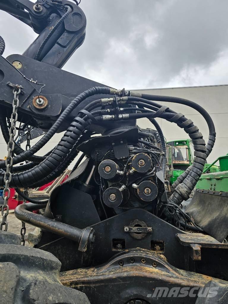 John Deere 1470 E Miško technika (Harvesteriai)
