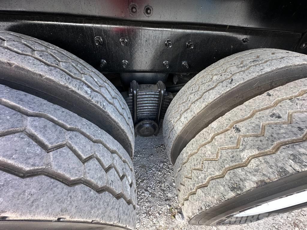 Mack GU713 Kombinuotos paskirties / vakuuminiai sunkvežimiai