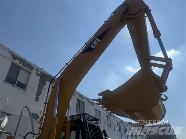CAT 320 C L Vikšriniai ekskavatoriai