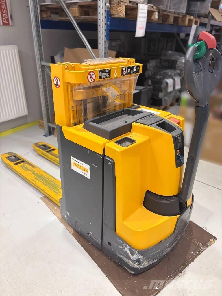 Jungheinrich EJD 220 Savaeigiai rietuvai