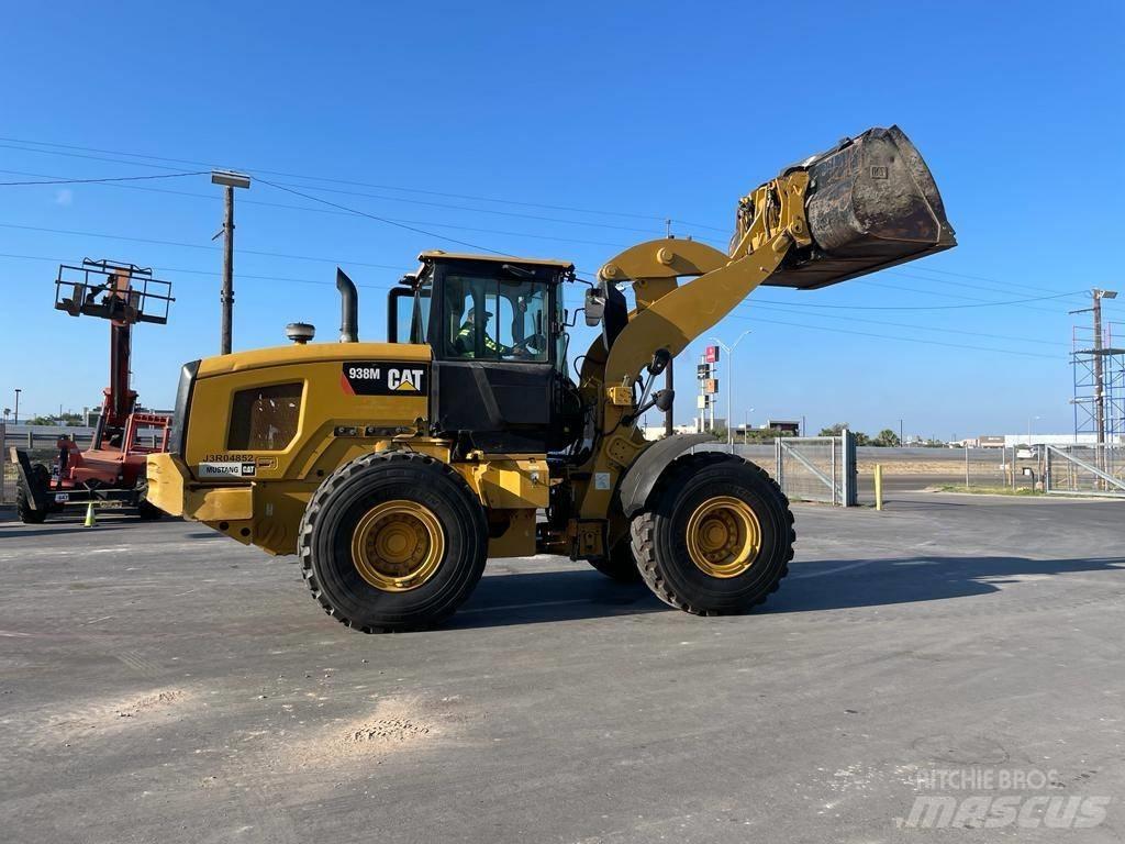 CAT 938M Naudoti ratiniai krautuvai