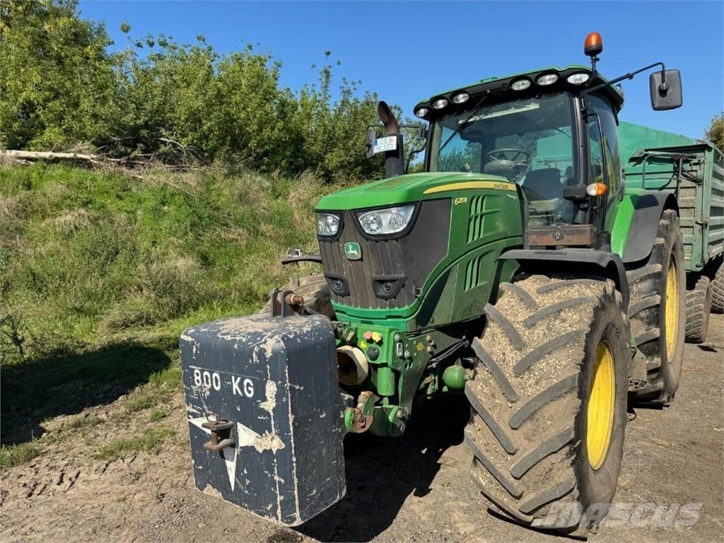 John Deere 6215 R Traktoriai