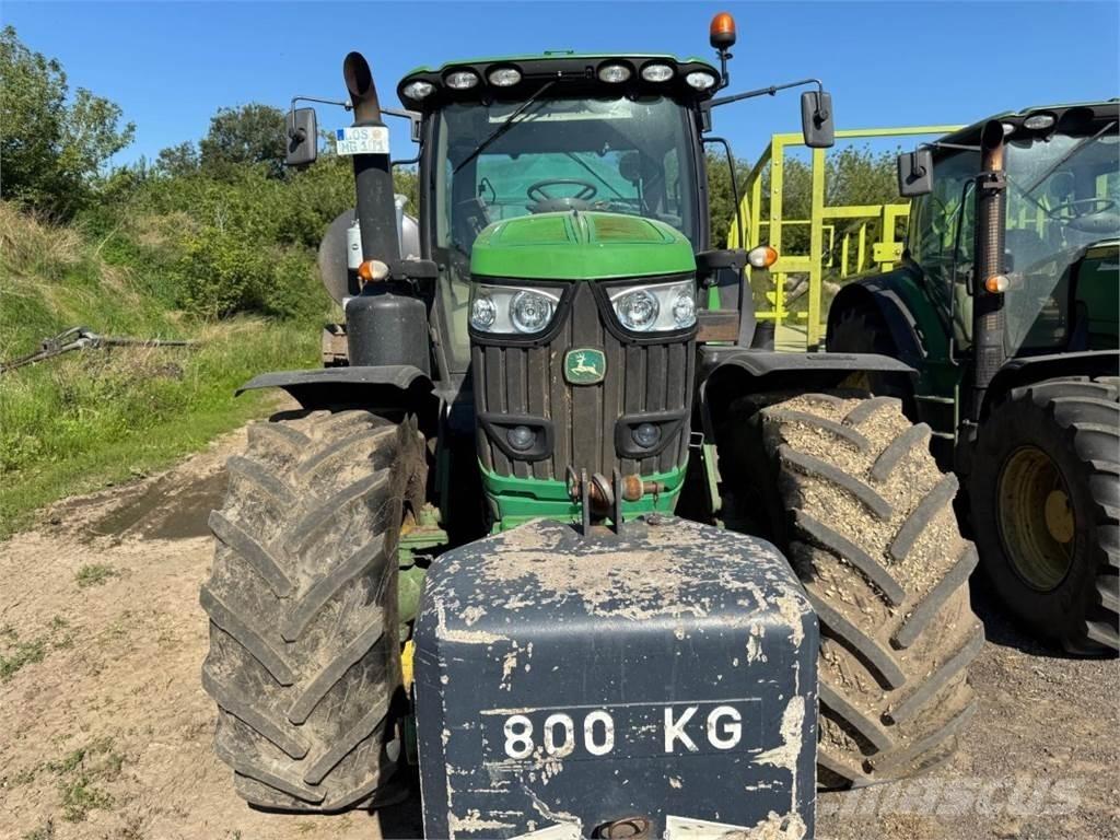 John Deere 6215 R Traktoriai