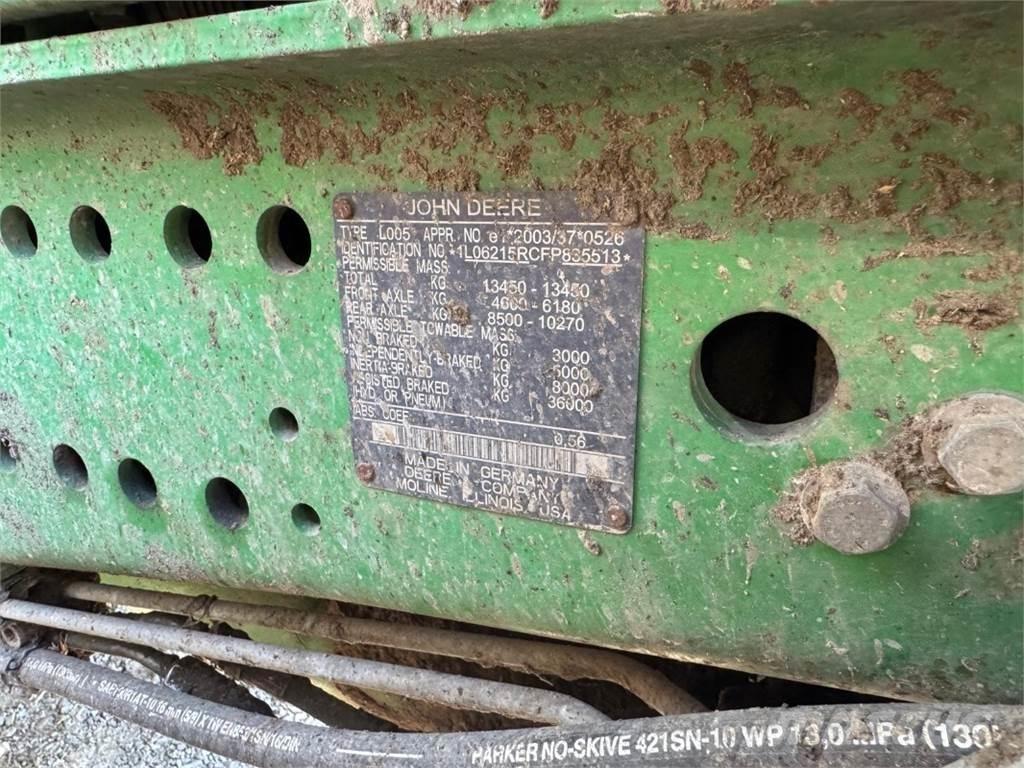 John Deere 6215 R Traktoriai