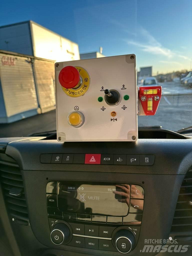 Klubb K42P Ant vilkikų montuojamos kėlimo platformos