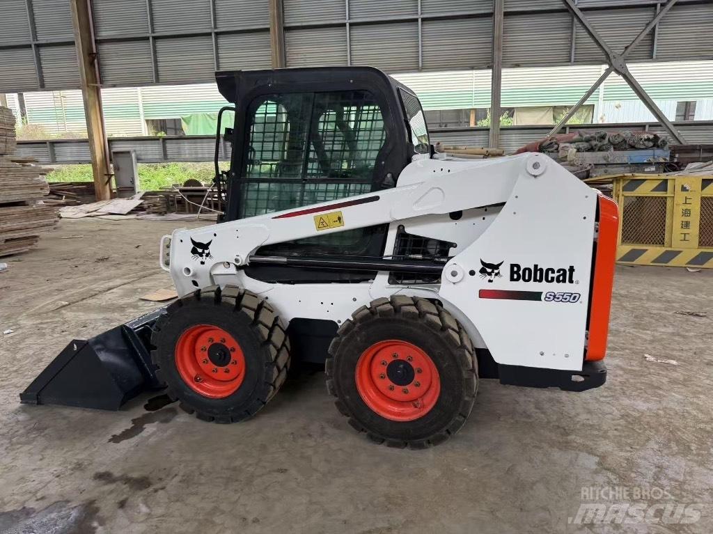 Bobcat S 550 Krautuvai su šoniniu pasukimu