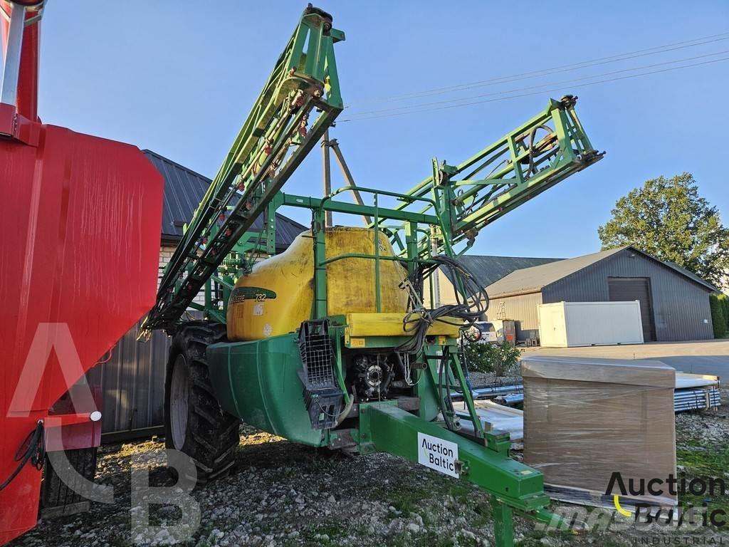 John Deere 732 Prikabinami purkštuvai
