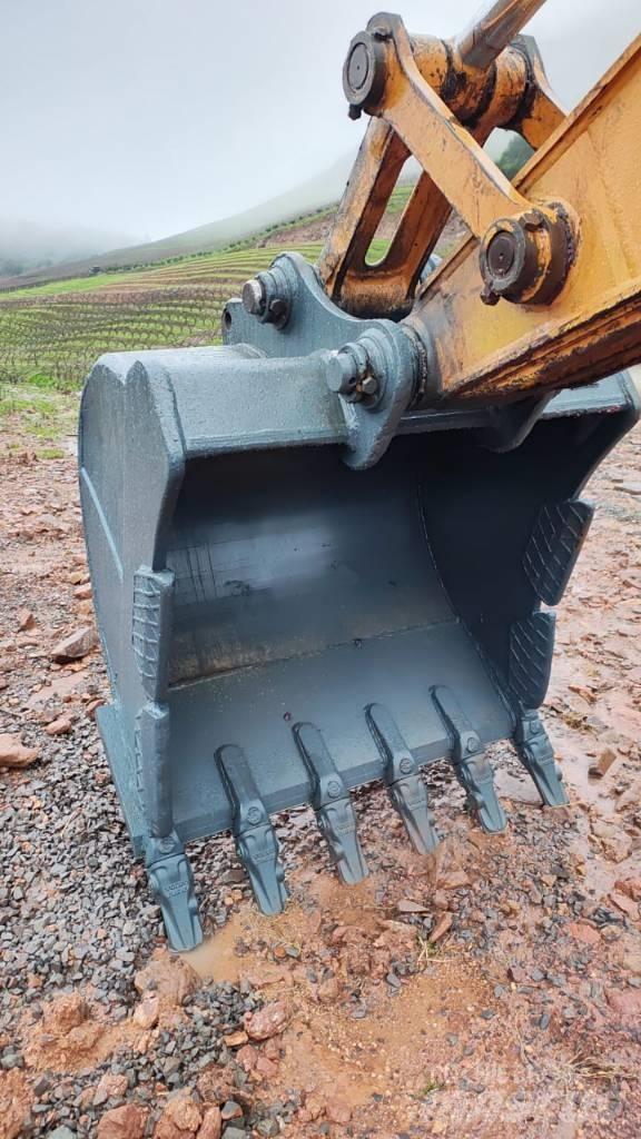CASE CX220C Vikšriniai ekskavatoriai