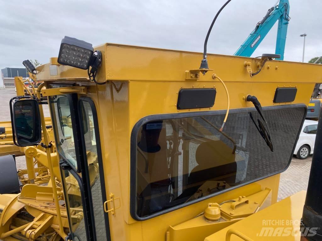CAT 140 H Greideriai