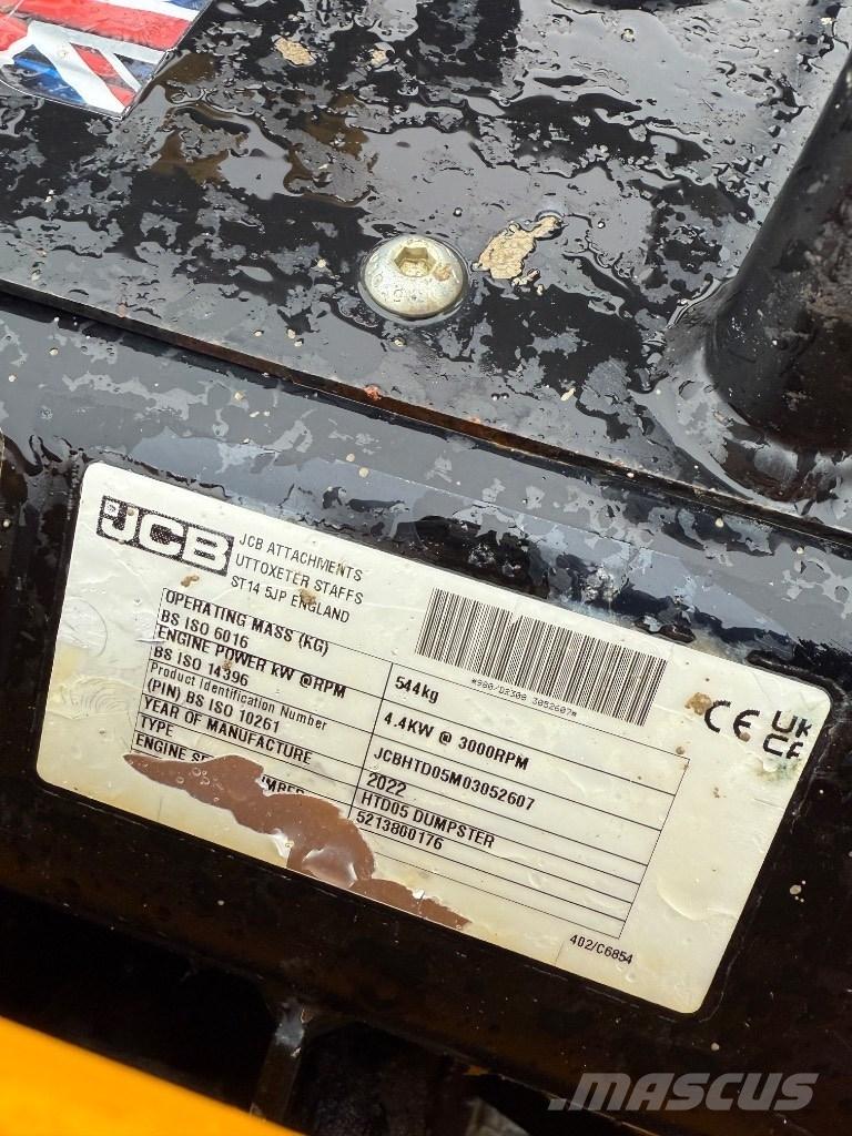 JCB HT D5 Vikšrinė savivartė technika