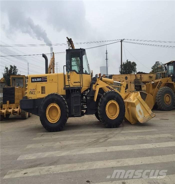 Komatsu WA 380-3 Naudoti ratiniai krautuvai