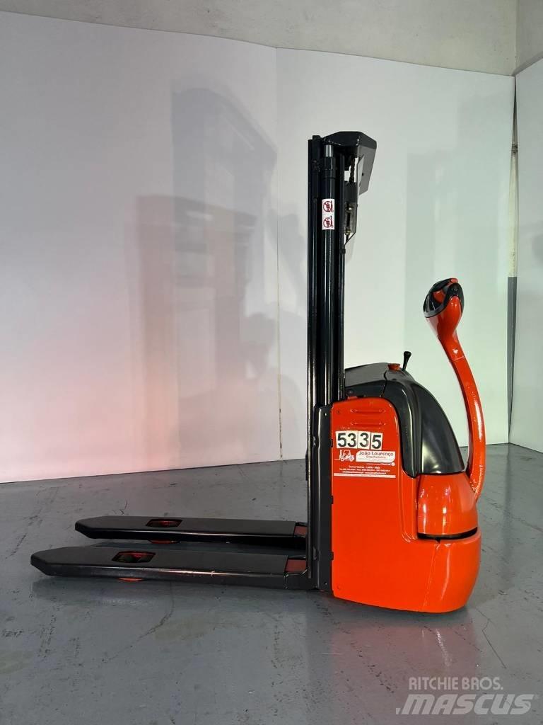 Linde L12 Rankiniai hidrauliniai vėžimėliai