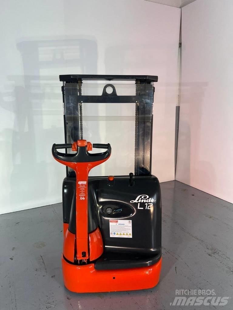 Linde L12 Rankiniai hidrauliniai vėžimėliai