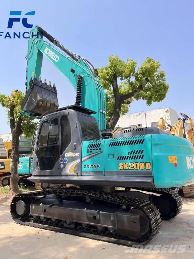 Kobelco SK 200 Vikšriniai ekskavatoriai