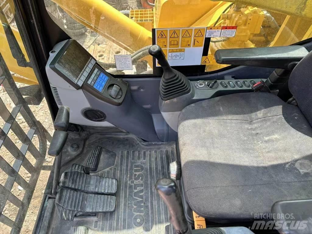 Komatsu PC 850SE Amfibiniai ekskavatoriai