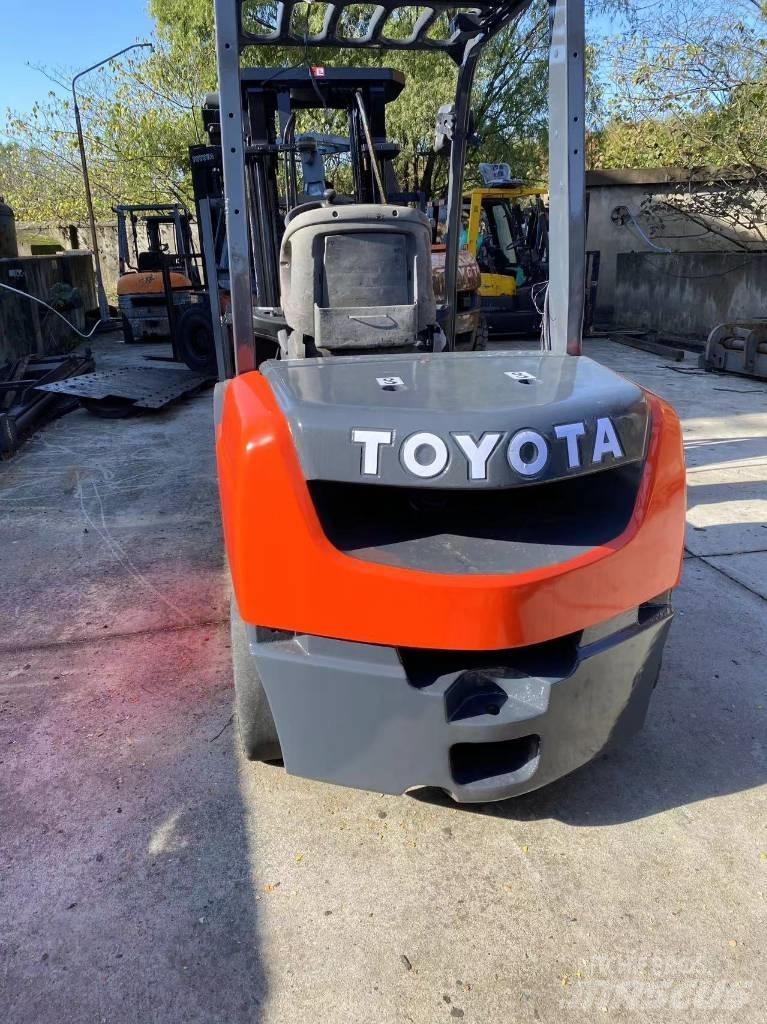 Toyota FD 30 Dyzeliniai krautuvai