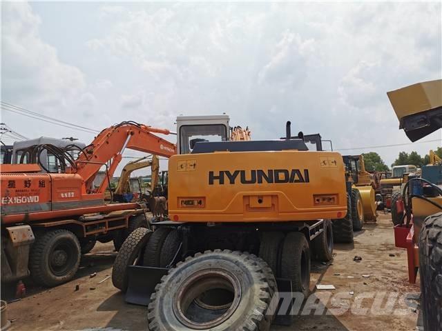 Hyundai R130WD Vikšriniai ekskavatoriai