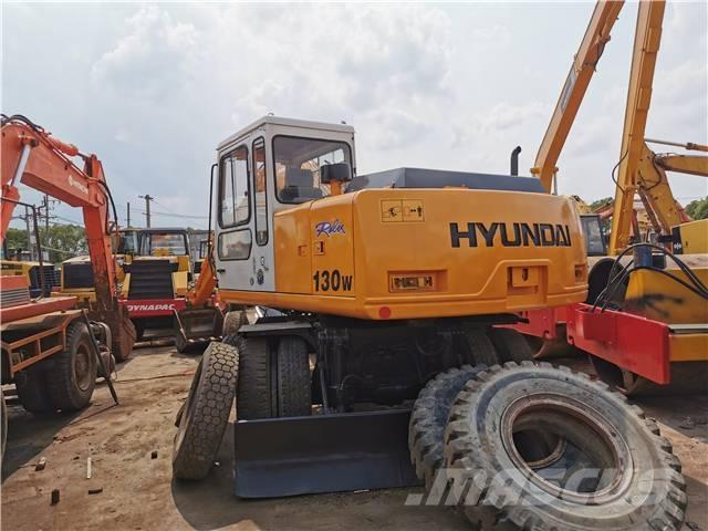 Hyundai R130WD Vikšriniai ekskavatoriai