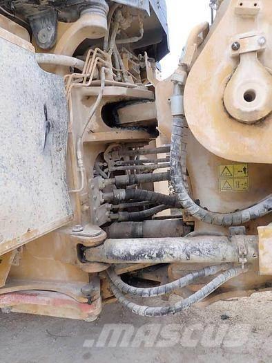 CAT 988K Naudoti ratiniai krautuvai