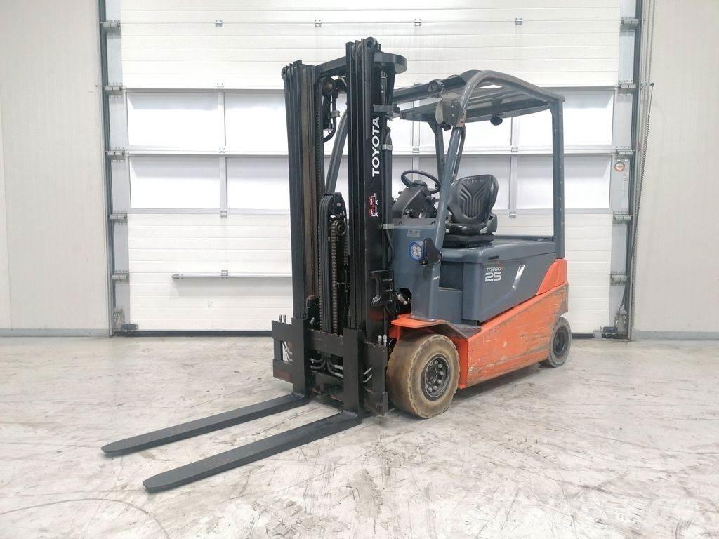 Toyota 8FBMT25 Elektriniai šakiniai krautuvai