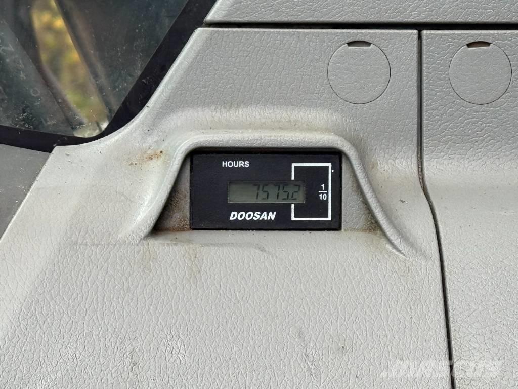 Doosan DX 300 LC Vikšriniai ekskavatoriai