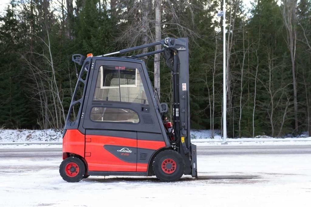 Linde E 25 Elektriniai šakiniai krautuvai