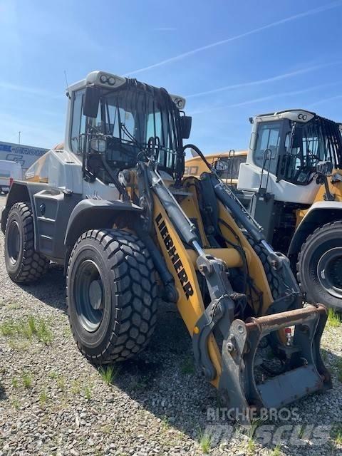 Liebherr L 526 Naudoti ratiniai krautuvai