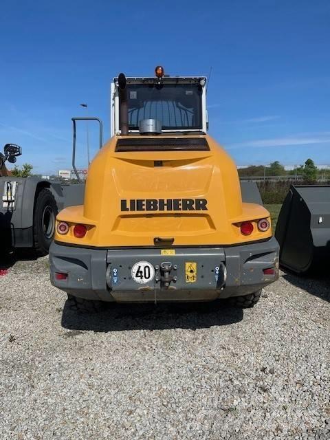 Liebherr L 526 Naudoti ratiniai krautuvai