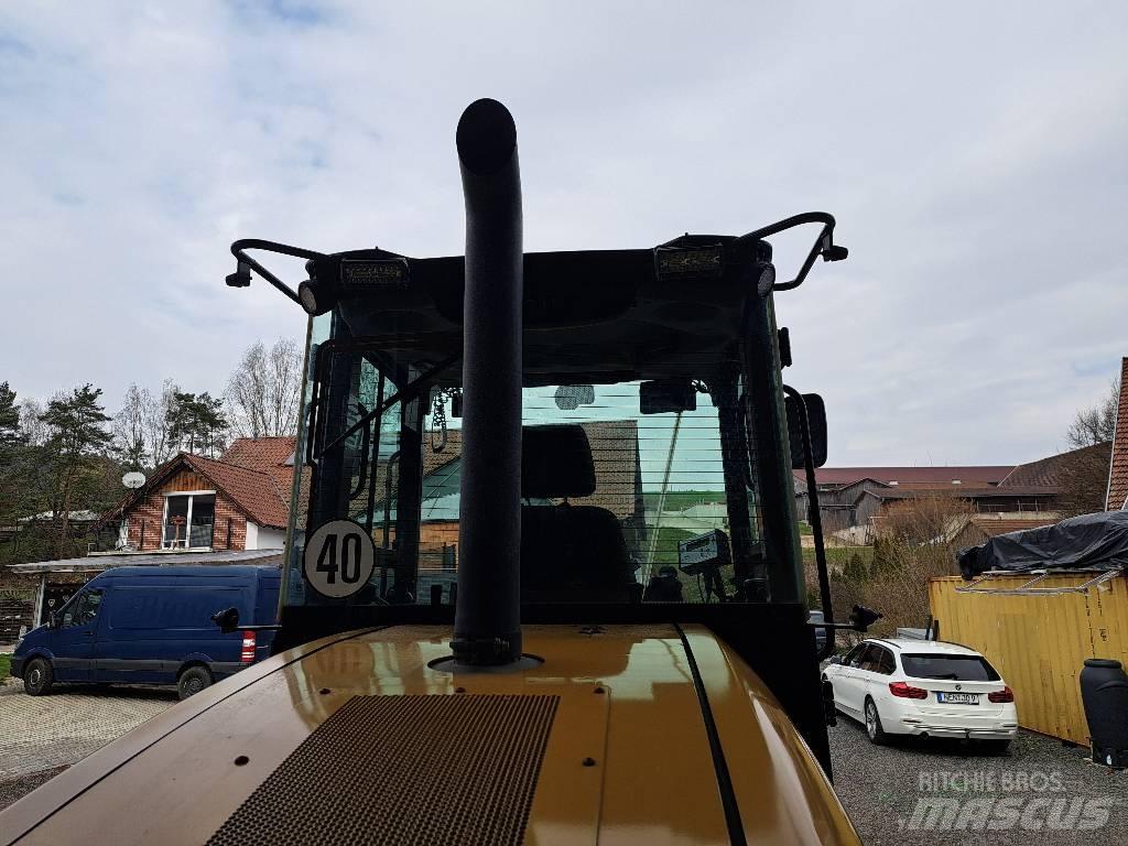 CAT 910 Naudoti ratiniai krautuvai