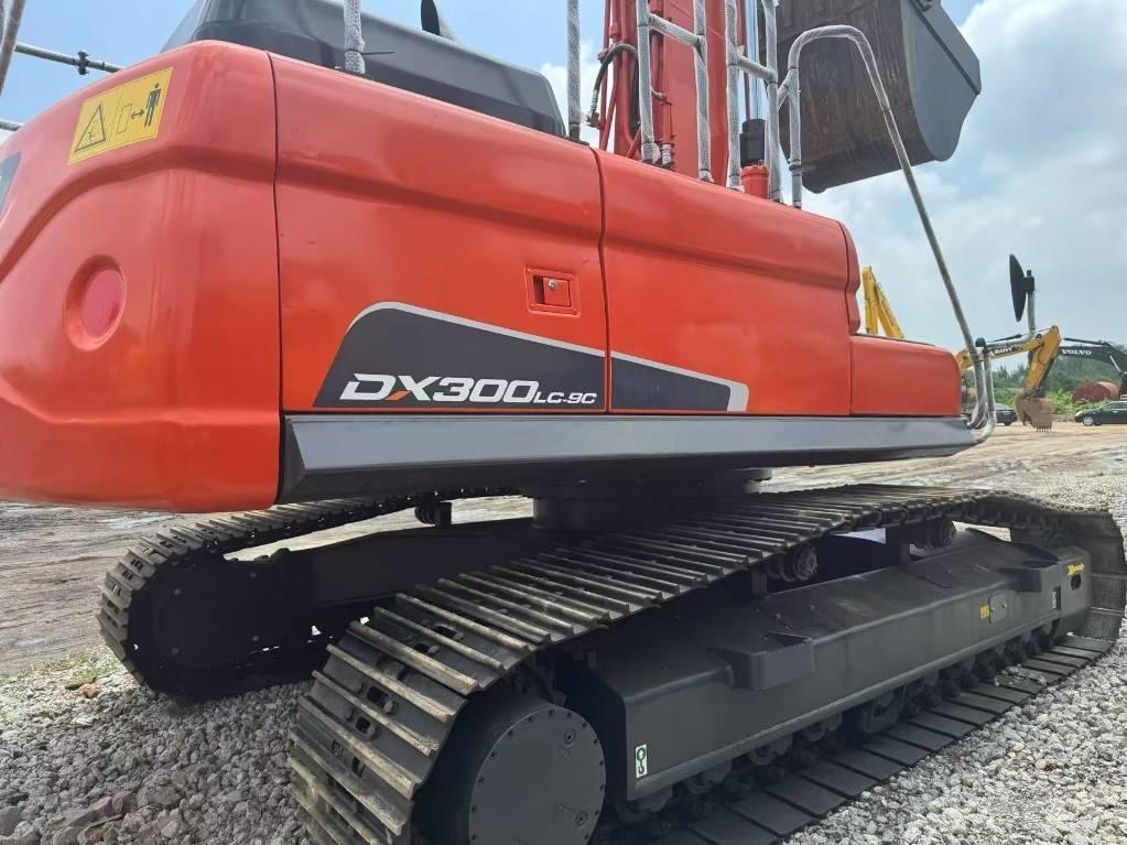 Doosan DX300-9C Vikšriniai ekskavatoriai
