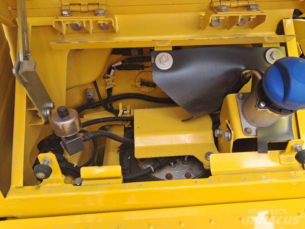 Komatsu PC210LCI-11 Vikšriniai ekskavatoriai
