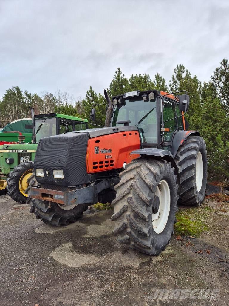 Valtra 8550 Traktoriai